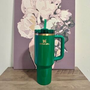 THE ST. PATRICK'S DAY QUENCHER H2.0 FLOWSTATE™ TUMBLER | 40 OZ Shamrock Stanley